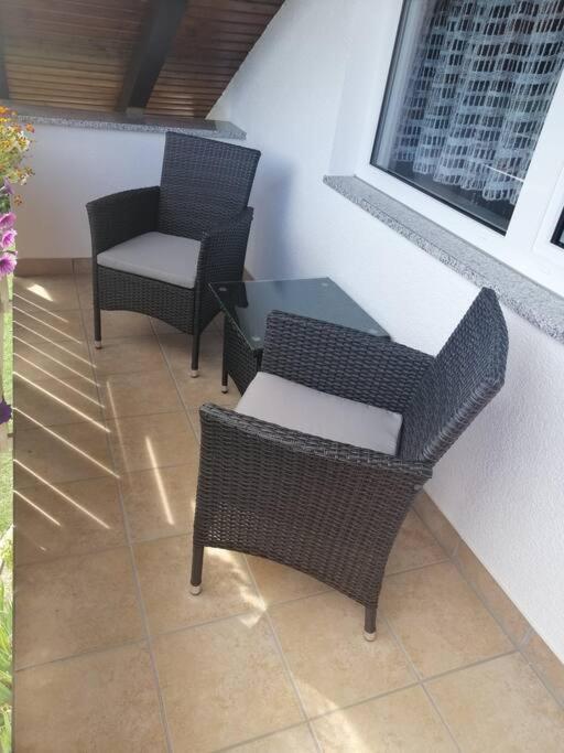 Moderne Ferienwohnung - Neu Renoviert - Ruhige Lage Waldachtal Exteriér fotografie