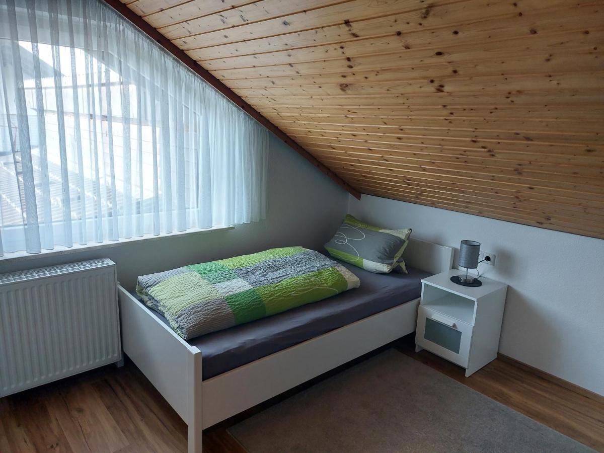 Moderne Ferienwohnung - Neu Renoviert - Ruhige Lage Waldachtal Exteriér fotografie
